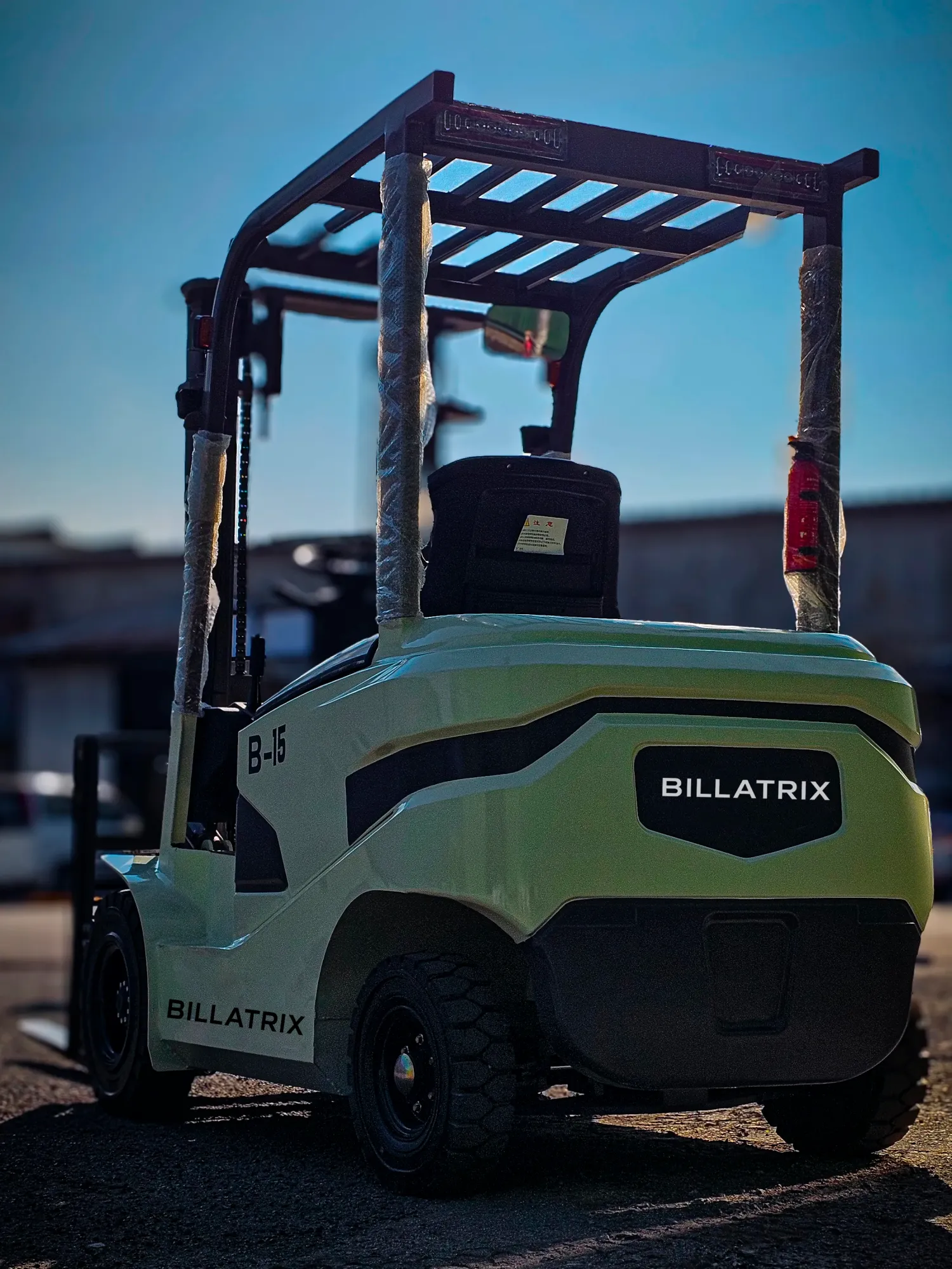 BILLATRIX B-15 Вилочный электрический погрузчик, грузоподъемность 1500 кг